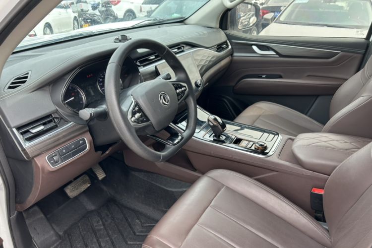 Used Dongfeng Palazzo 2022 2.0T Automatic All-Wheel Drive Zunya Trim Interior 2