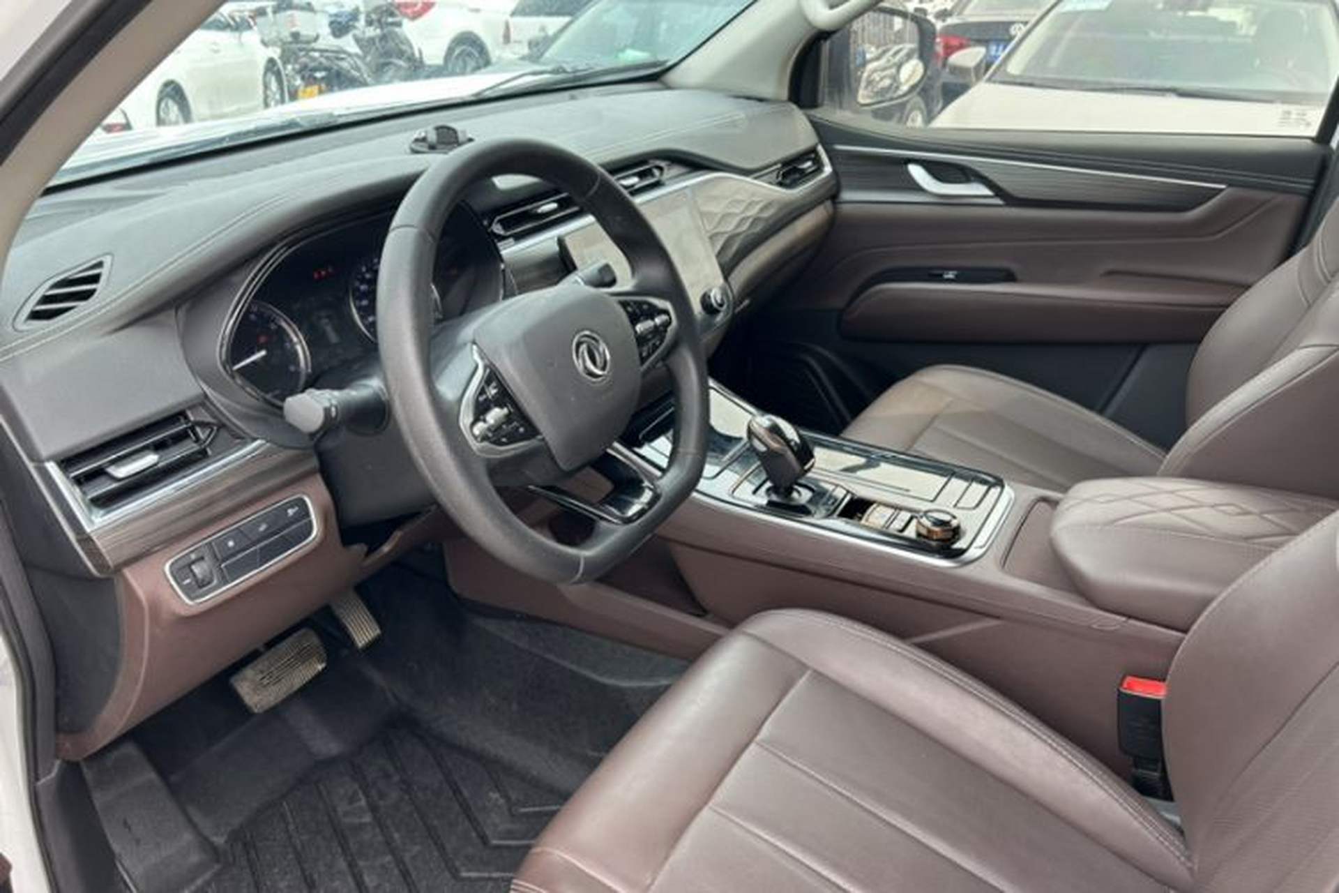 Used Dongfeng Palazzo 2022 2.0T Automatic All-Wheel Drive Zunya Trim Interior 2