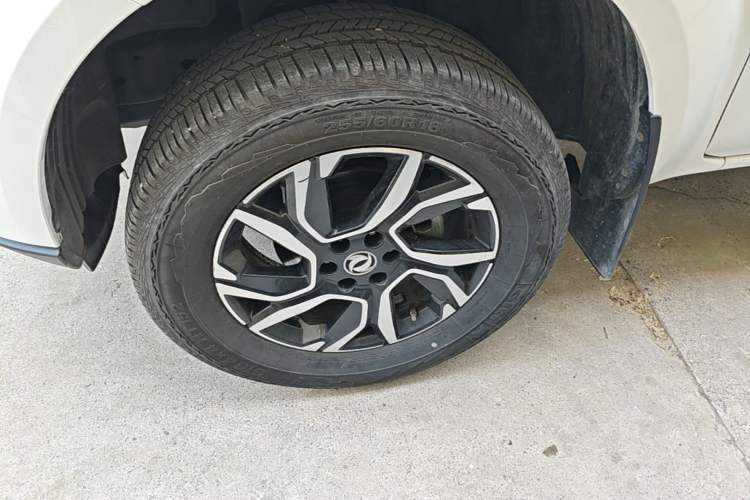 Used Dongfeng Palazzo 2022 2.0T Automatic All-Wheel Drive Zunya Trim Left Front Wheel Hub