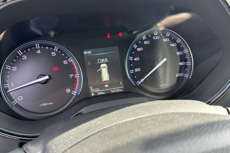 Used Dongfeng Palazzo 2022 2.0T Manual Two-Wheel Drive Luxury Version Odometer Close Up