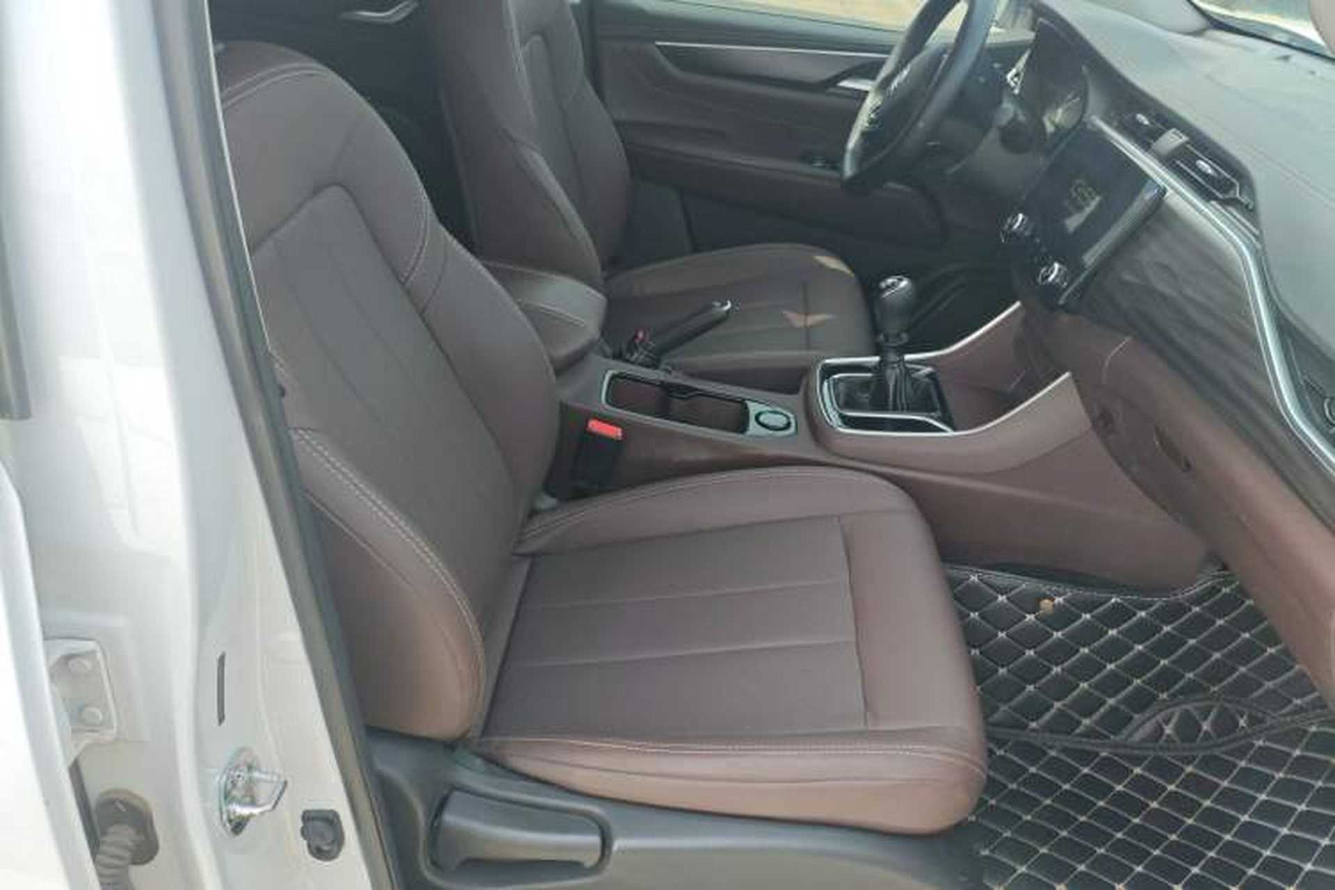 Used Dongfeng Palazzo 2022 2.0T Manual Two-Wheel Drive Luxury Version Right Front Seat
