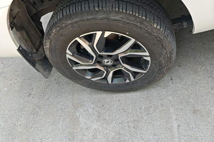 Used Dongfeng Palazzo 2022 2.0T Automatic All-Wheel Drive Zunya Trim Right Rear Wheel Hub