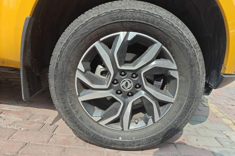 Used Dongfeng Palazzo 2022 2.0T Automatic All-Wheel Drive Zunya Trim Right Front Wheel Hub