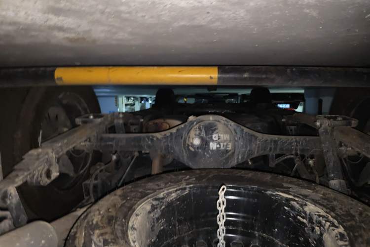 Used Dongfeng Palazzo 2023 2.0T Automatic All-Wheel Drive Prestige Version Chassis Rear
