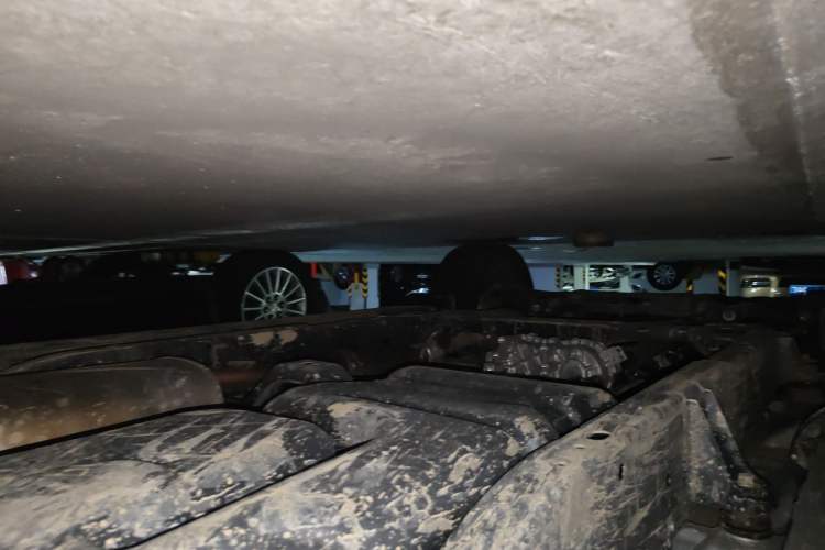 Used Dongfeng Palazzo 2023 2.0T Automatic All-Wheel Drive Prestige Version Chassis Rear Left