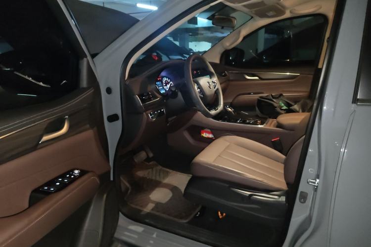 Used Dongfeng Palazzo 2023 2.0T Automatic All-Wheel Drive Prestige Version Driver Seat