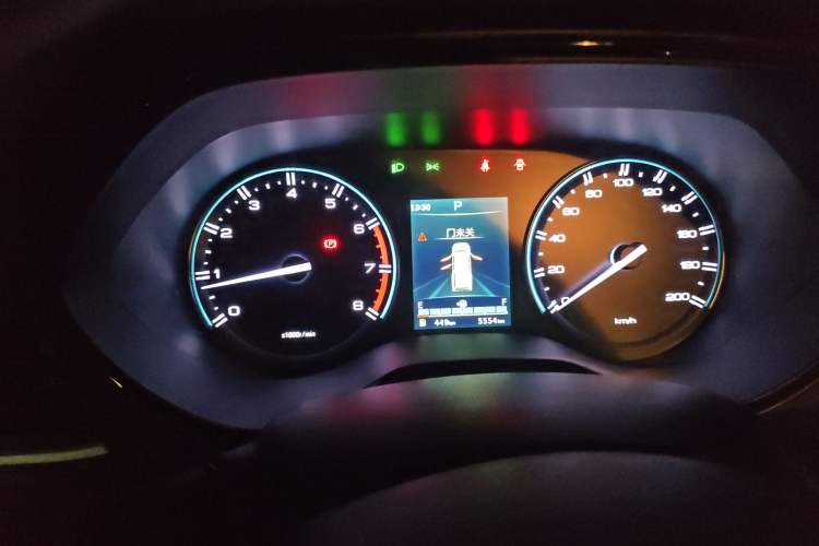 Used Dongfeng Palazzo 2023 2.0T Automatic All-Wheel Drive Prestige Version Instrument Cluster
