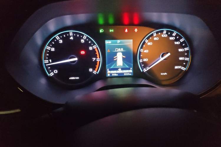 Used Dongfeng Palazzo 2023 2.0T Automatic All-Wheel Drive Prestige Version Odometer Close Up