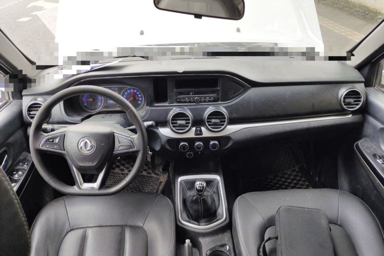Used Dongfeng Ruichi 2021 2.4T Diesel 4x4 Adventure Edition Long Cargo Bed YCY24165-61 Center Console