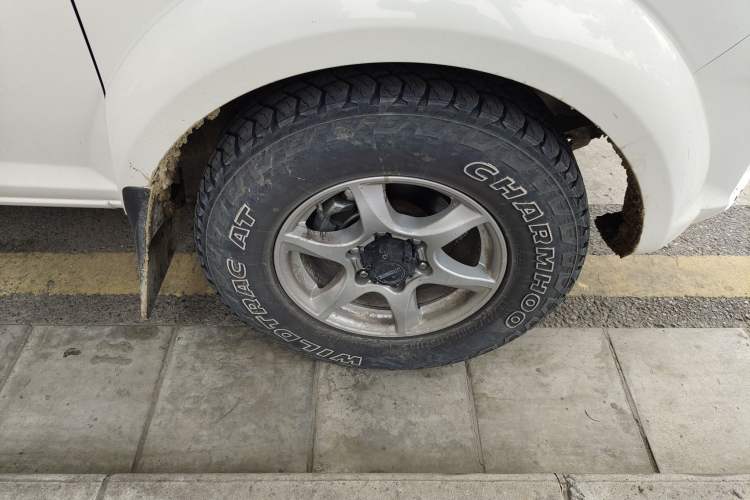 Used Dongfeng Ruichi 2021 2.4T Diesel 4x4 Adventure Edition Long Cargo Bed YCY24165-61 Right Front Wheel Hub