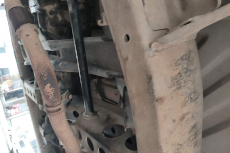 Used Dongfeng Ruichi 2010 2.4L Gasoline 4x4 Standard Version ZG24 Chassis Front Left