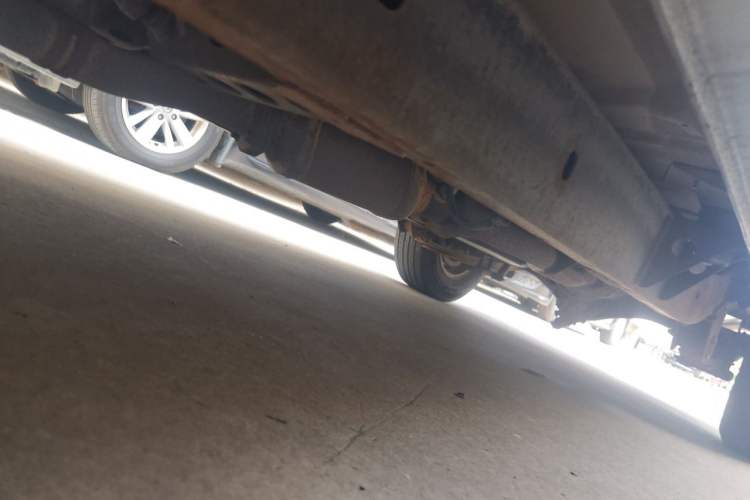 Used Dongfeng Ruichi 2010 2.4L Gasoline Two-Wheel Drive Standard Version ZG24 Chassis Front Left
