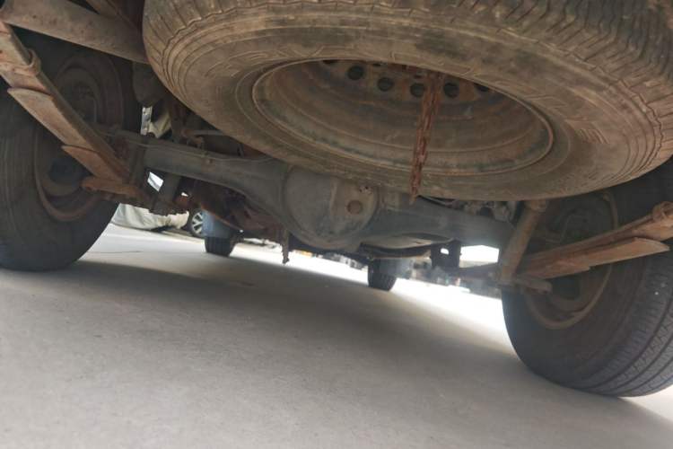 Used Dongfeng Ruichi 2010 2.4L Gasoline Two-Wheel Drive Standard Version ZG24 Chassis Rear