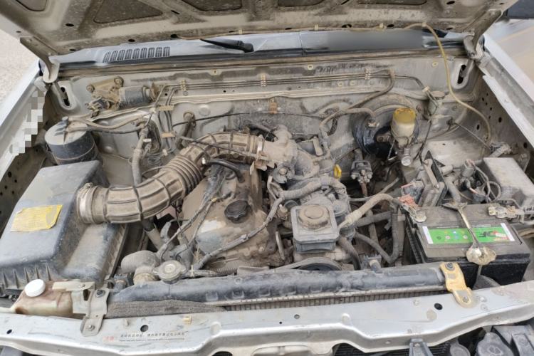 Used Dongfeng Ruichi 2010 2.4L Gasoline 4x4 Standard Version ZG24 Engine Bay