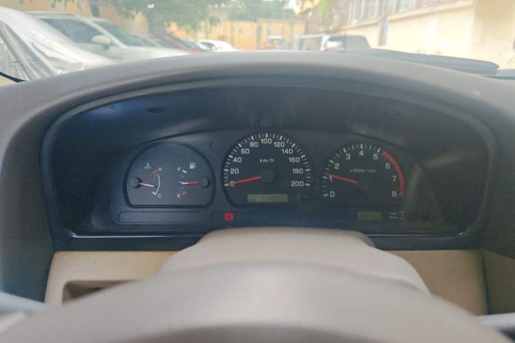 Used Dongfeng Ruichi 2010 2.4L Gasoline Two-Wheel Drive Standard Version ZG24 Instrument Cluster