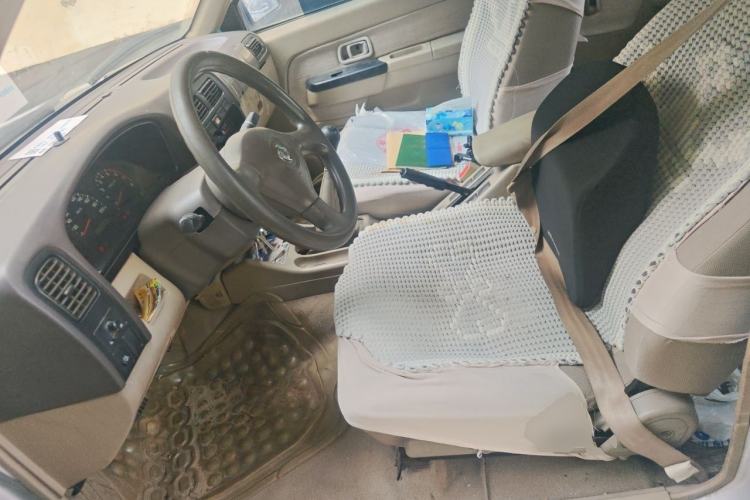 Used Dongfeng Ruichi 2010 2.4L Gasoline Two-Wheel Drive Standard Version ZG24 Left Front Seat