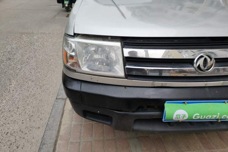 Used Dongfeng Ruichi 2010 2.4L Gasoline 4x4 Standard Version ZG24 Right Front Headlight