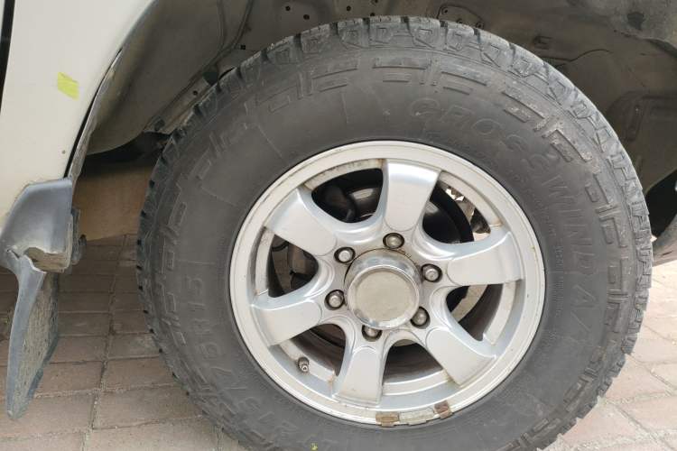 Used Dongfeng Ruichi 2010 2.4L Gasoline 4x4 Standard Version ZG24 Right Front Wheel Hub