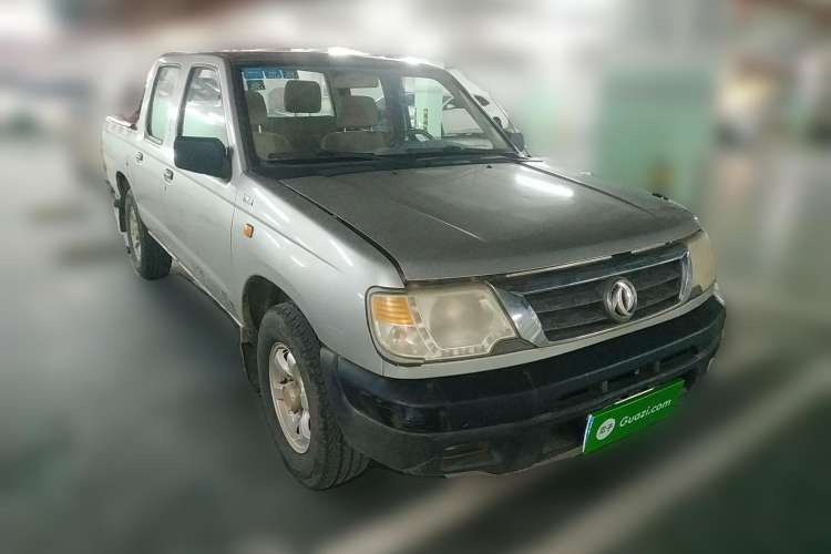 Used Dongfeng Ruichi 2013 2.2T Diesel Two-Wheel Drive Standard Version ZD22TE Front Right 45 Deg