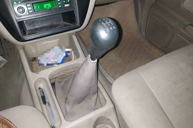 Used Dongfeng Ruichi 2013 2.2T Diesel Two-Wheel Drive Standard Version ZD22TE Gear Lever