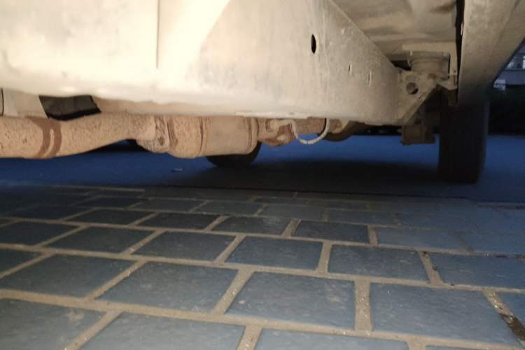Used Dongfeng Ruichi 2013 2.4L Gasoline Two-Wheel Drive Standard Version ZG24 Chassis Front Left