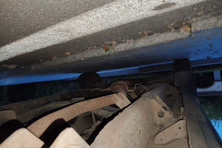 Used Dongfeng Ruichi 2013 2.4L Gasoline Two-Wheel Drive Standard Version ZG24 Chassis Rear Left