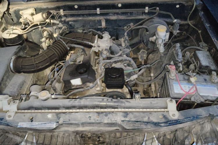 Used Dongfeng Ruichi 2013 2.4L Gasoline Two-Wheel Drive Standard Version ZG24 Engine Bay