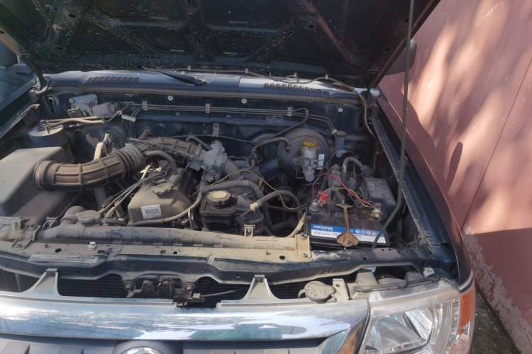 Used Dongfeng Ruichi  Engine Bay Left