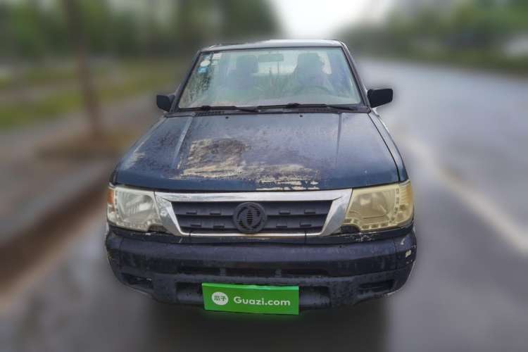 Used Dongfeng Ruichi 2013 2.5T Diesel Two-Wheel-Drive Standard Version ZD25TCI Front