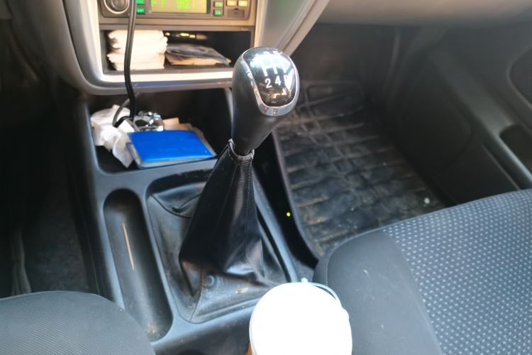 Used Dongfeng Ruichi 2013 2.2T Diesel Two-Wheel Drive Standard Version ZD22TE Gear Lever