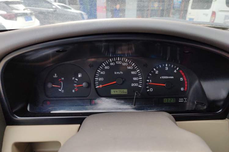 Used Dongfeng Ruichi 2013 3.2T Xingye Edition Diesel 4x4 Standard Version CYQD80-E4 Instrument Cluster