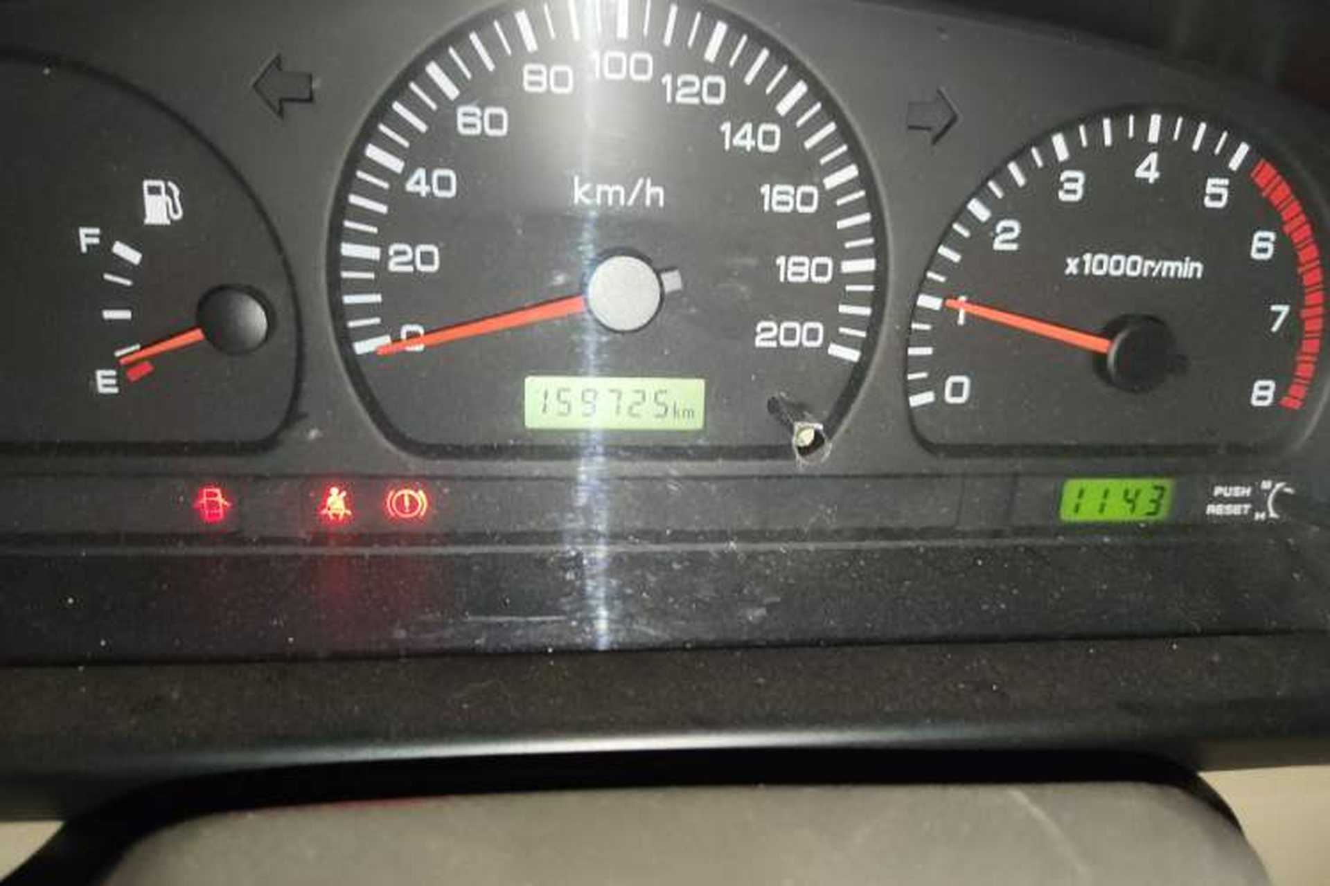 Used Dongfeng Ruichi 2013 2.4L Gasoline Two-Wheel Drive Standard Version ZG24 Odometer Close Up