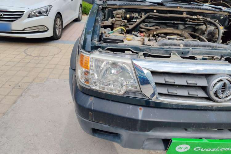 Used Dongfeng Ruichi 2013 3.2T Xingye Edition Diesel 4x4 Standard Version CYQD80-E4 Right Front Headlight