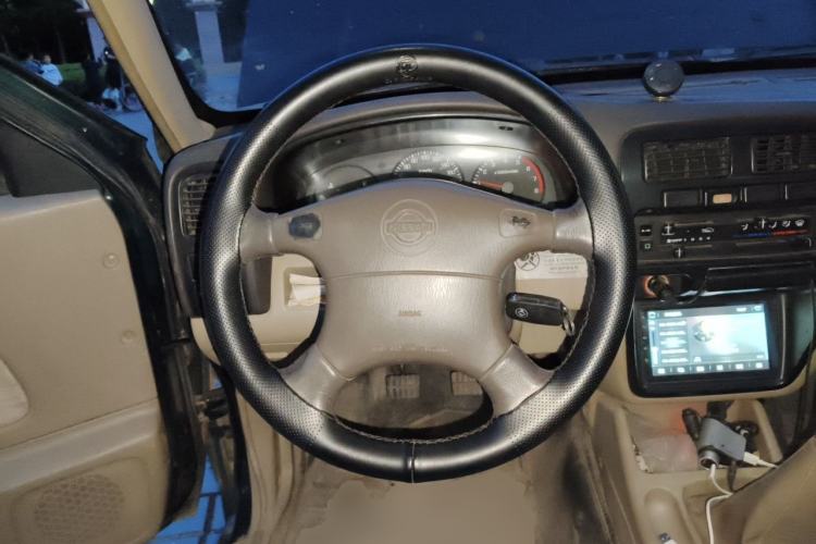 Used Dongfeng Ruichi 2013 2.4L Gasoline Two-Wheel Drive Standard Version ZG24 Steering Wheel