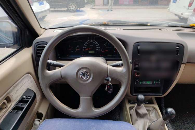 Used Dongfeng Ruichi 2013 3.2T Xingye Edition Diesel 4x4 Standard Version CYQD80-E4 Steering Wheel