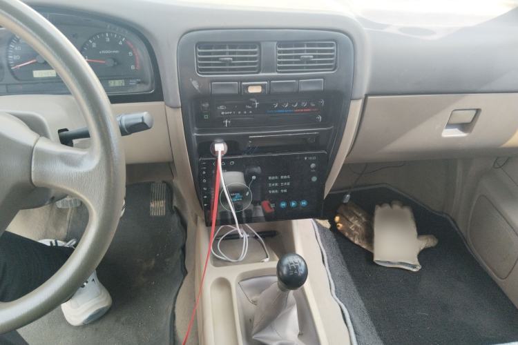 Used Dongfeng Ruichi 2013 3.2T Xingye Edition Diesel Two-Wheel Drive Standard Type CYQD80-E4 Audio And AC Panel