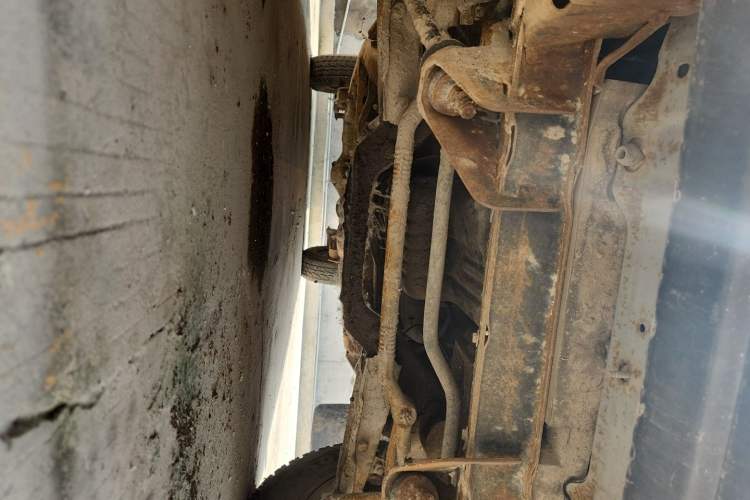 Used Dongfeng Ruichi 2013 2.4L Gasoline Two-Wheel Drive Standard Version ZG24 Chassis Front