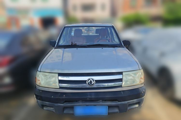 Used Dongfeng Ruichi 2013 2.5T Diesel Two-Wheel-Drive Standard Version ZD25TCR Front