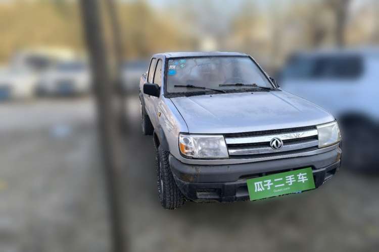 Used Dongfeng Ruichi 2013 3.0T Diesel 4x4 Standard Version CYQD80-E3 Front Right 45 Deg