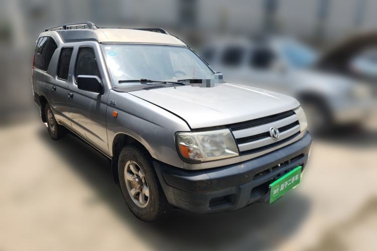 Used Dongfeng Ruichi 2013 2.4L Gasoline Two-Wheel Drive Standard Version ZG24 Front Right 45 Deg