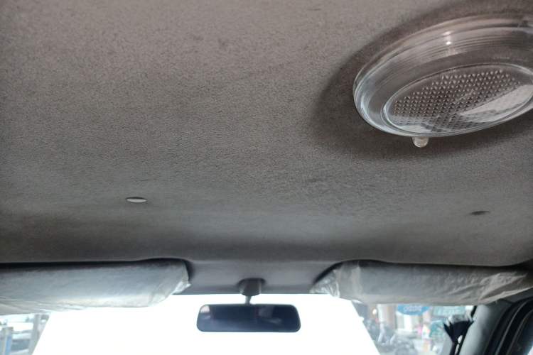 Used Dongfeng Ruichi 2013 3.2T Xingye Edition Diesel 4x4 Standard Version CYQD80-E4 Headliner