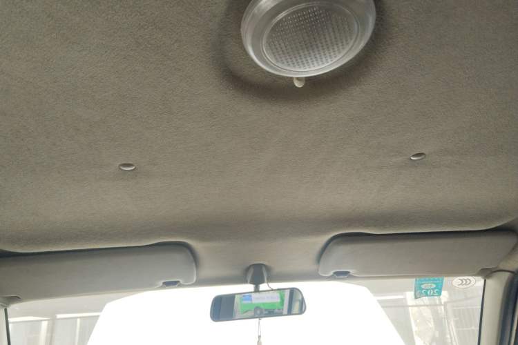 Used Dongfeng Ruichi 2013 3.2T Xingye Edition Diesel Two-Wheel Drive Standard Type CYQD80-E4 Headliner
