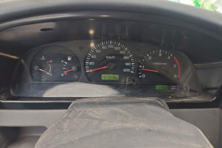 Used Dongfeng Ruichi 2013 3.2T Xingye Edition Diesel Two-Wheel Drive Standard Type CYQD80-E4 Instrument Cluster