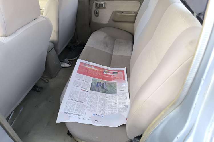 Used Dongfeng Ruichi 2013 3.0T Diesel 4x4 Standard Version CYQD80-E3 Left Rear Seat