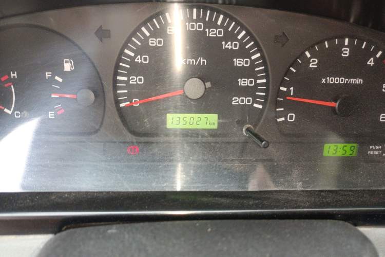 Used Dongfeng Ruichi 2013 3.2T Xingye Edition Diesel 4x4 Standard Version CYQD80-E4 Odometer Close Up
