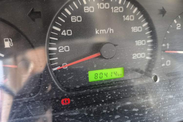 Used Dongfeng Ruichi 2013 3.0T Diesel 4x4 Standard Version CYQD80-E3 Odometer Close Up