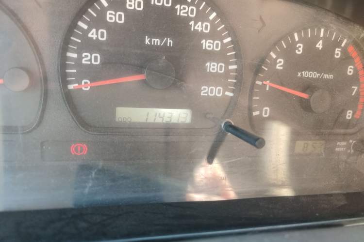 Used Dongfeng Ruichi 2013 2.4L Gasoline 4x4 Standard Edition ZG24 Odometer Close Up