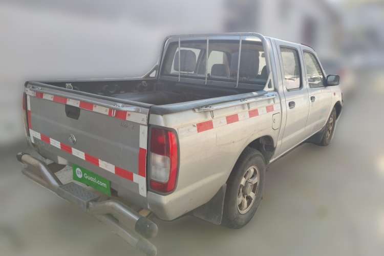 Used Dongfeng Ruichi 2013 2.2T Diesel Two-Wheel Drive Standard Version ZD22TE Rear Right 45 Deg