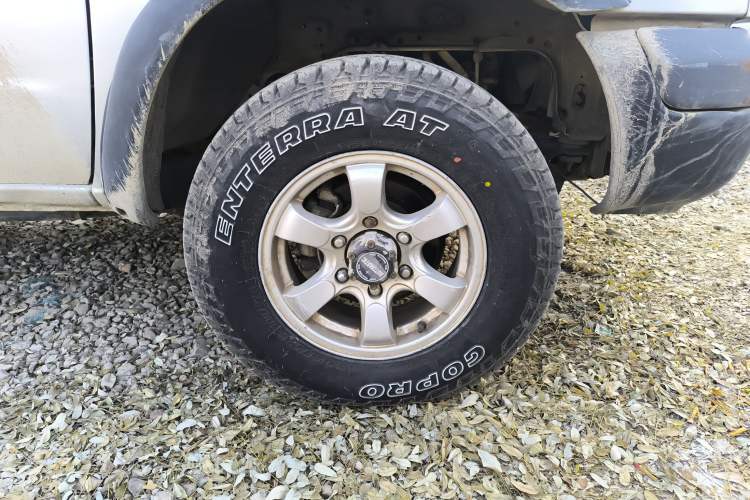 Used Dongfeng Ruichi 2013 3.0T Diesel 4x4 Standard Version CYQD80-E3 Right Front Wheel Hub