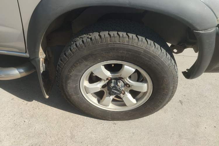 Used Dongfeng Ruichi 2013 2.4L Gasoline 4x4 Standard Edition ZG24 Right Front Wheel Hub